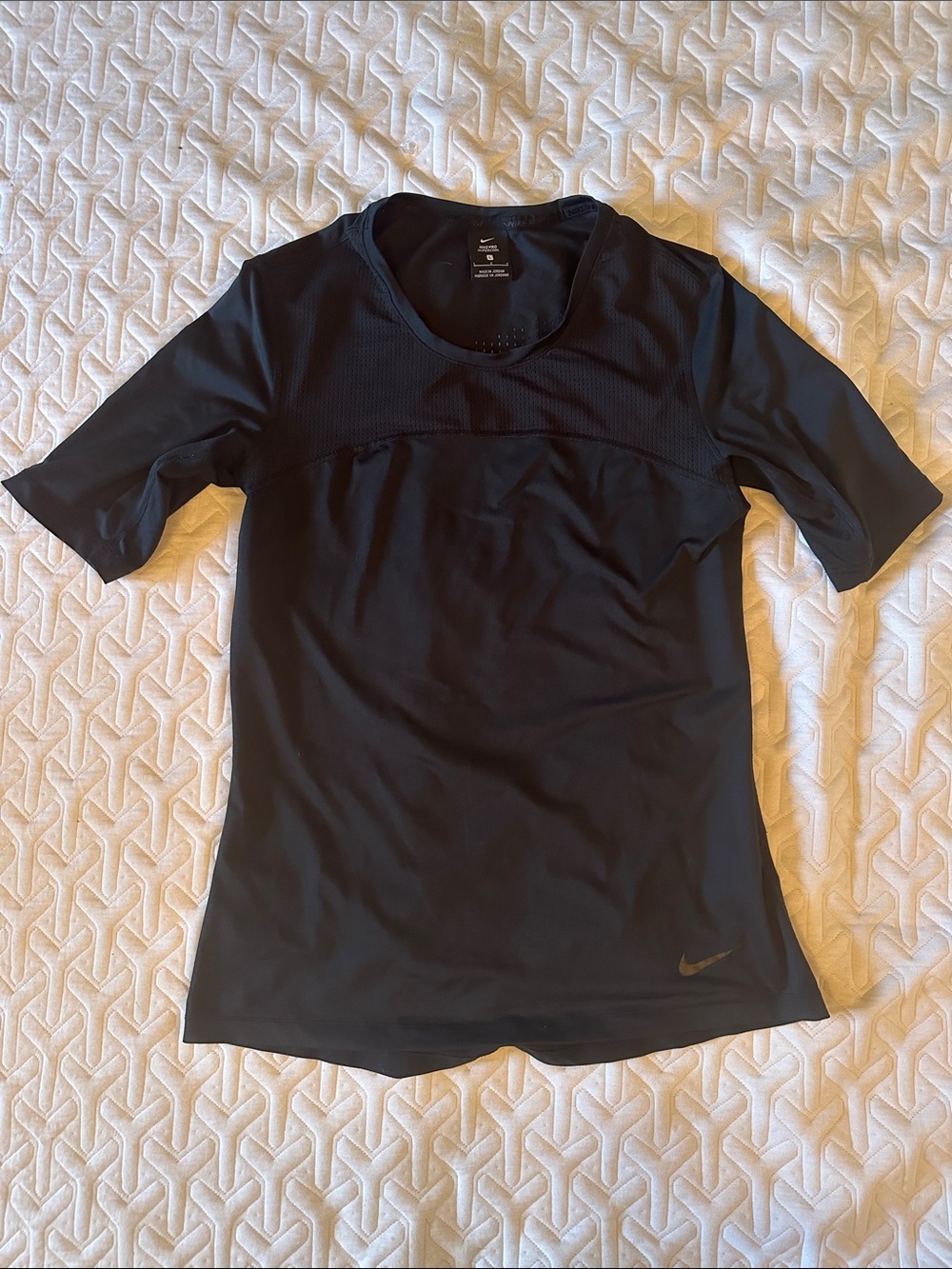 Nike Women’s Short-Sleeve Hypercool Performance Tee